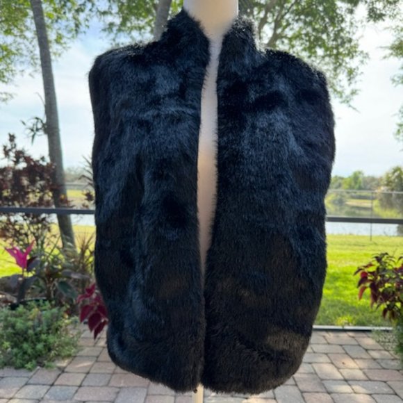KIKIT Zippered Vest Black Faux Fur front/Sweater Back (reversible) Size 8 - Picture 2 of 14